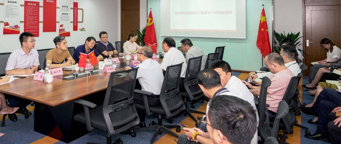 为旅游插上航空“同党”，，，，，，，给旅游增添科技“引擎”，，，，，，，用立异创立更大价值