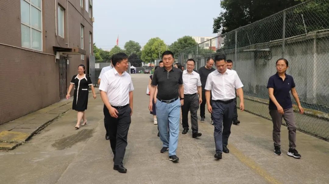省必赢亚洲集团向导带队调研锦弘集团文印中心保密命题阅卷印制基地